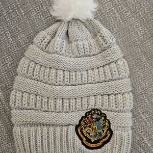 Harry Potter Hogwarts Crest Gray Knit Kids Hat with Pom Pom